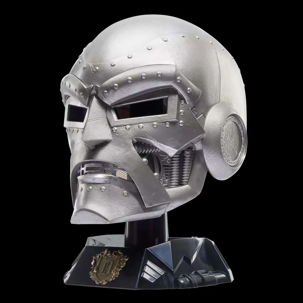 MARVEL LEGENDS DOCTOR DOOM HELMET - Image 3